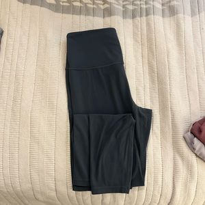 Athleta Ultra High Rise Elation 7/8 Tight size Medium Tall